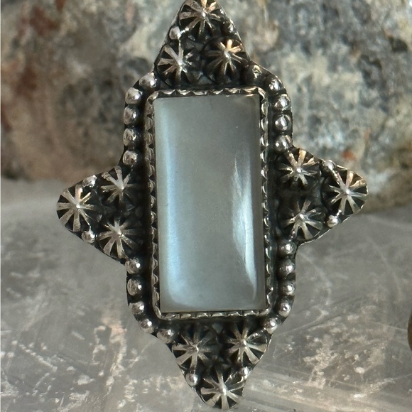 Gray moonstone southwestern sterling silver adjustable ring - Picture 6 of 7